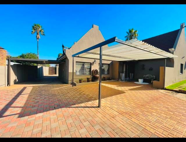 4 BEDROOM HOUSE FOR SALE IN BRACKENDOWNS